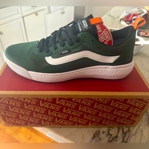 NWT Vans Ultrarange EXO
